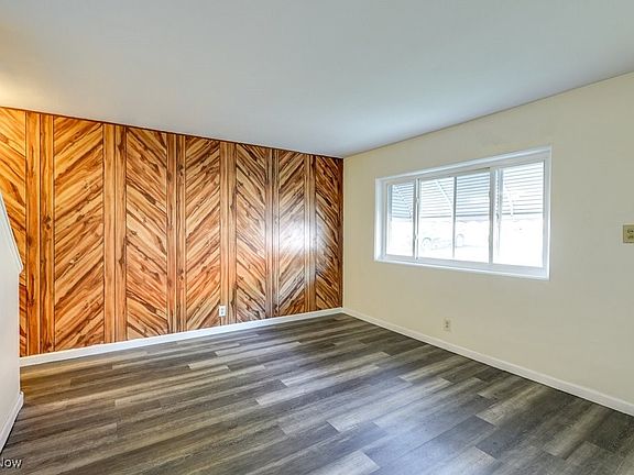 5th image of 199 Dalepark Dr APT 7