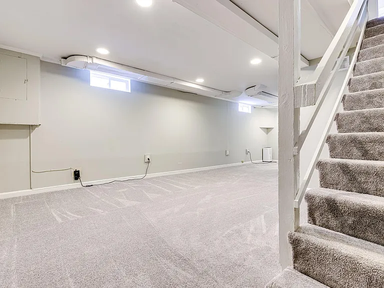 6821 Radcliffe Dr — Photo 24