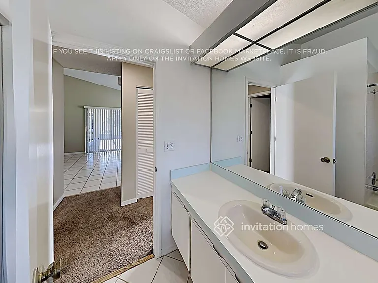 9101 Easthaven Ct — Photo 10