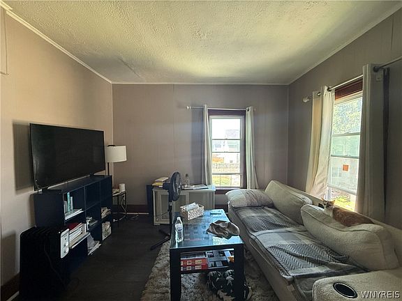 4th image of 2263 S Park Ave
