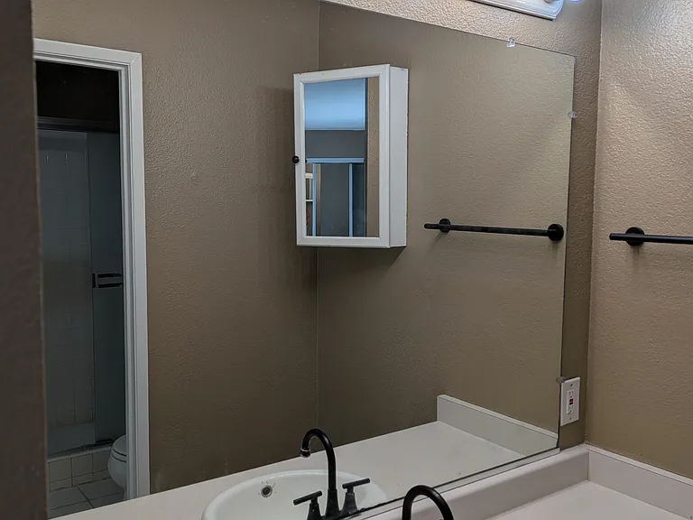 301 Tradewinds Dr — Photo 8