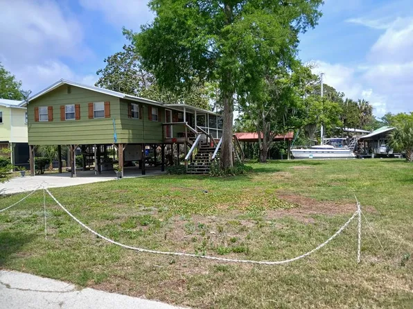 99 SE 236th St, Old Town, FL 32680