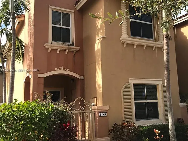 2142 Siena Way — Photo 1
