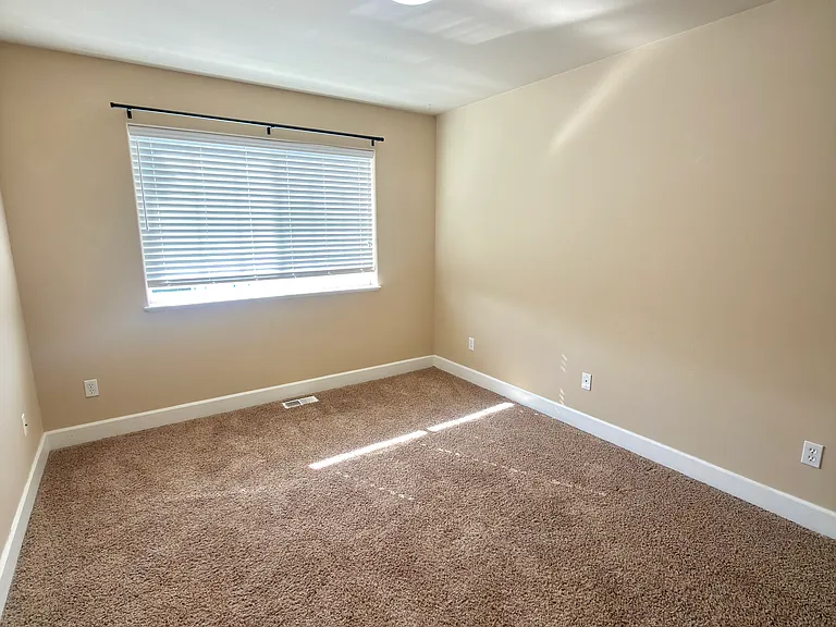 15913 Bridgeview Dr — Photo 21