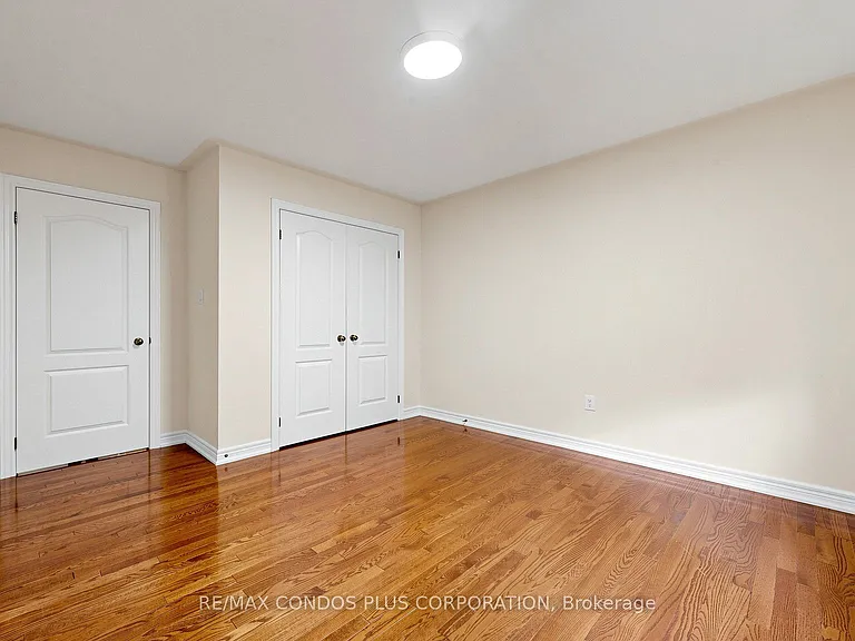 139 Queen Filomena Ave — Photo 35