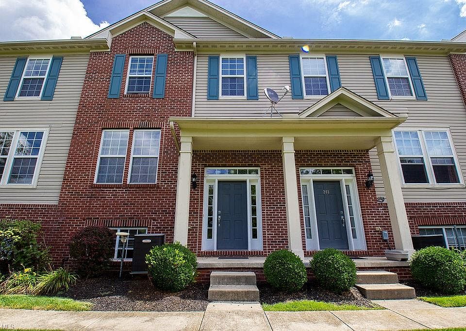 1st image of 244 Woodhaven Dr