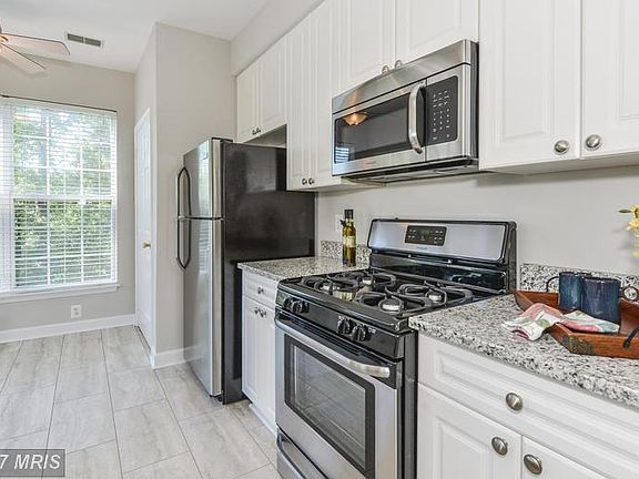 5th image of 5990 Founders Hill Ct Unit 201