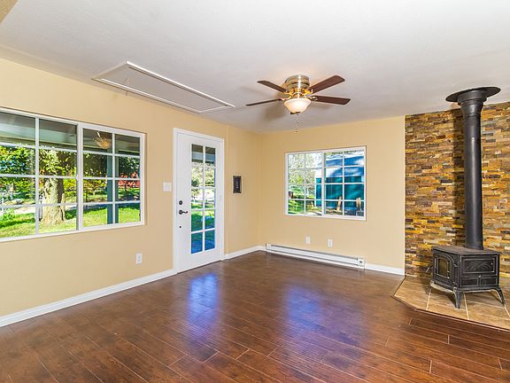 5th image of 2584 Salton Vista Dr