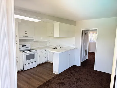 Floor plan 2 bedroom unit