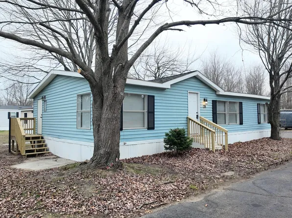 1281 E Pontaluna Rd #28, Spring Lake, MI 49456