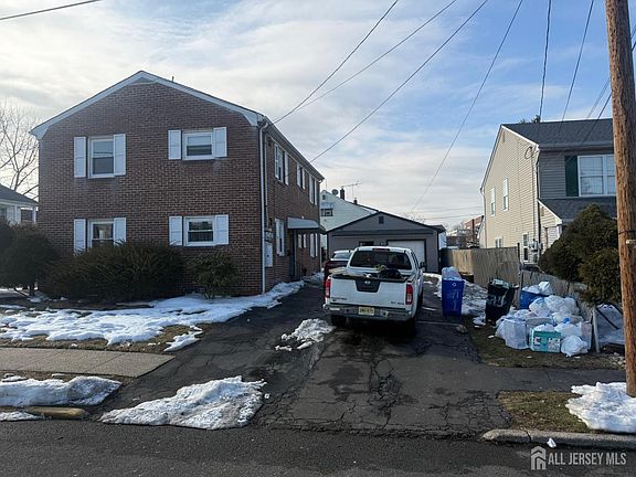 5th image of 675 Harrison St