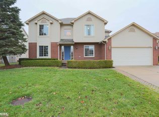 55199 Pacific Ridge Dr, Macomb, MI 48042