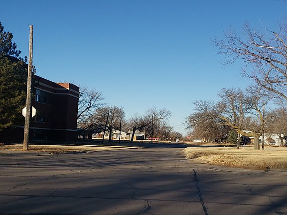 5th image of 701 Ogden St