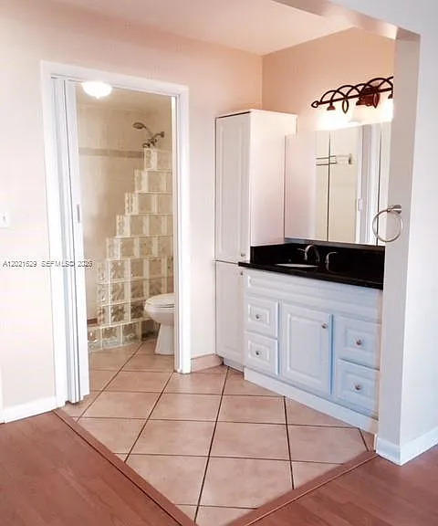 236 Castlewood Dr #104 — Photo 6