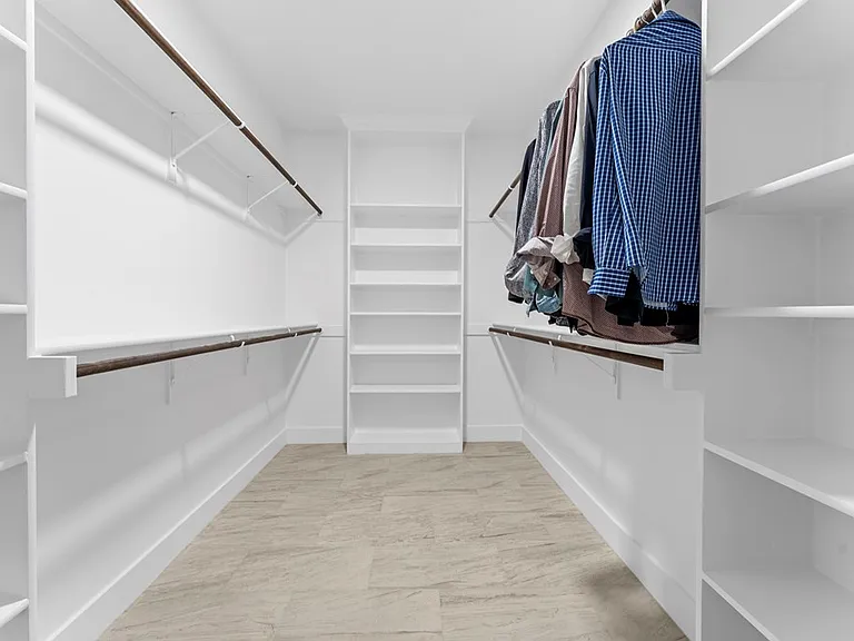 1001 Sparhawk Dr — Photo 11