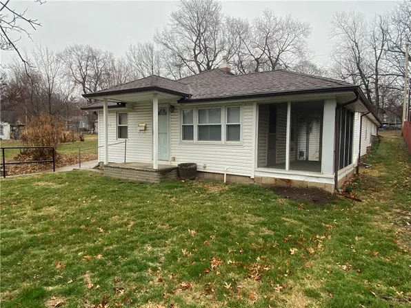 1535 S McCoy St, Independence, MO 64055