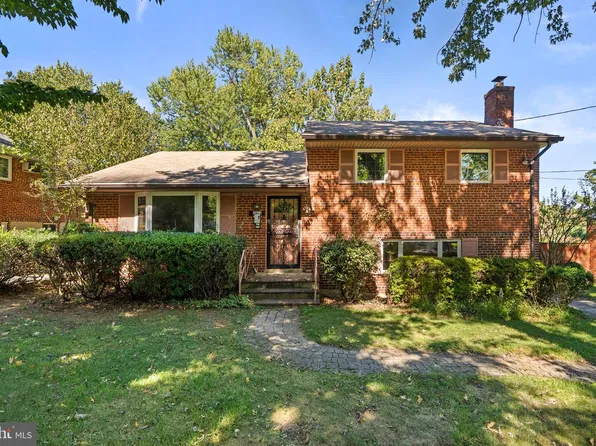 4819 Ertter Dr, Rockville, MD 20852