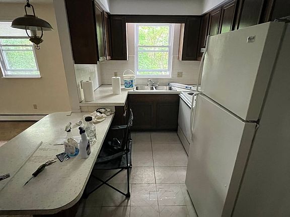 2nd image of 355 Meadowbrook Ave #3