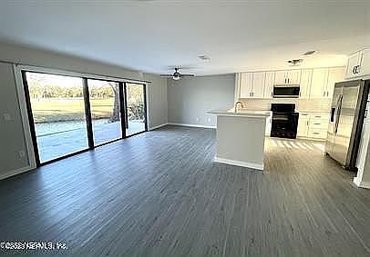 4th image of 160 Bermuda Ct