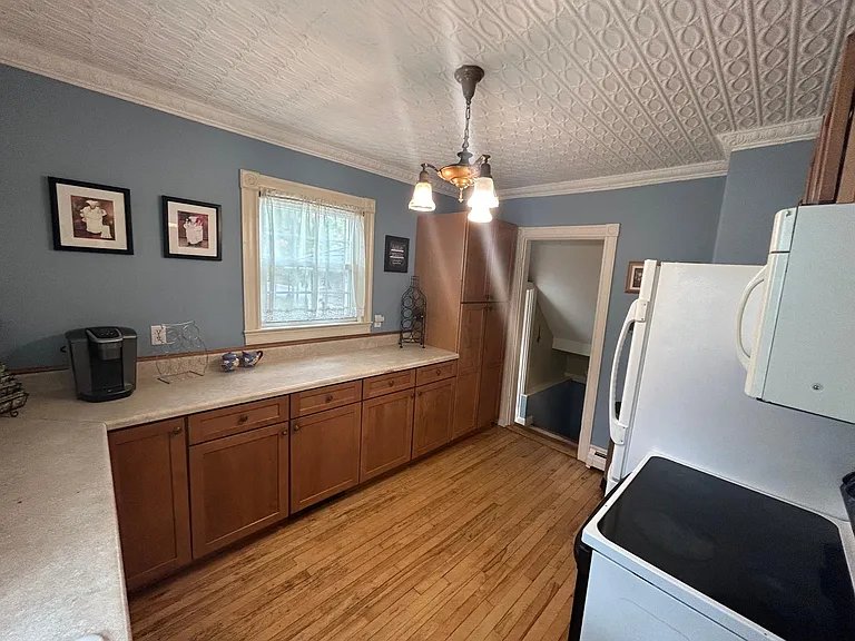 247 Spring St — Photo 9