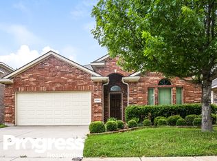 10861 Hawks Landing Rd, Haslet, TX 76052