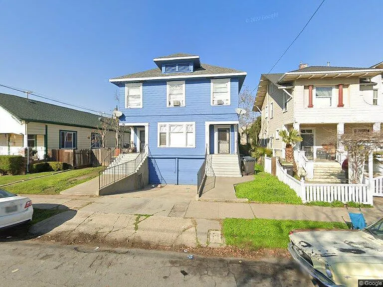 3 bed, 1.5 bath, 1500 sqft, $1,700 — Photo 1