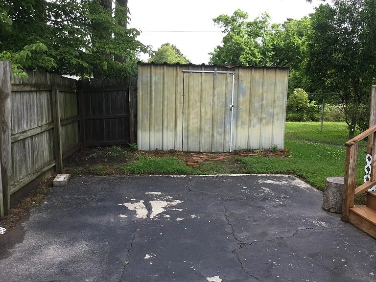 1620 Colonial Way — Photo 17