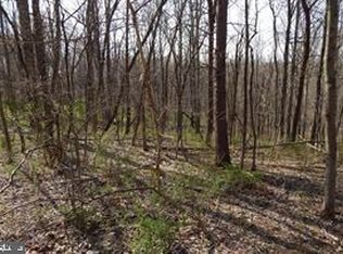 4 Spicy Cedar Ln, Berkeley Springs, WV 25411