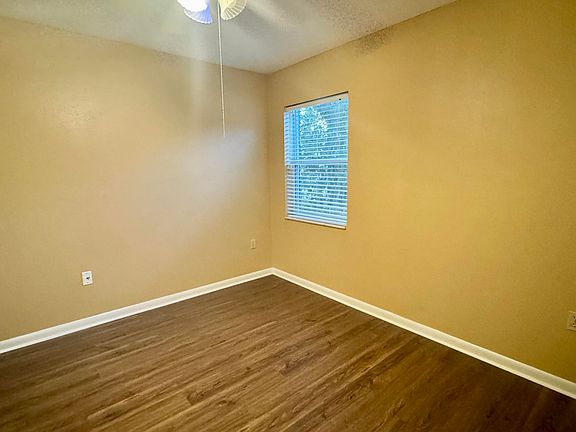 3rd image of 1010 Orange Ave