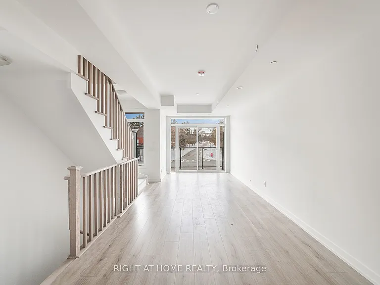 260 Finch Ave E #4 — Photo 11