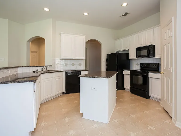 12534 Blinnwood Ln — Photo 6