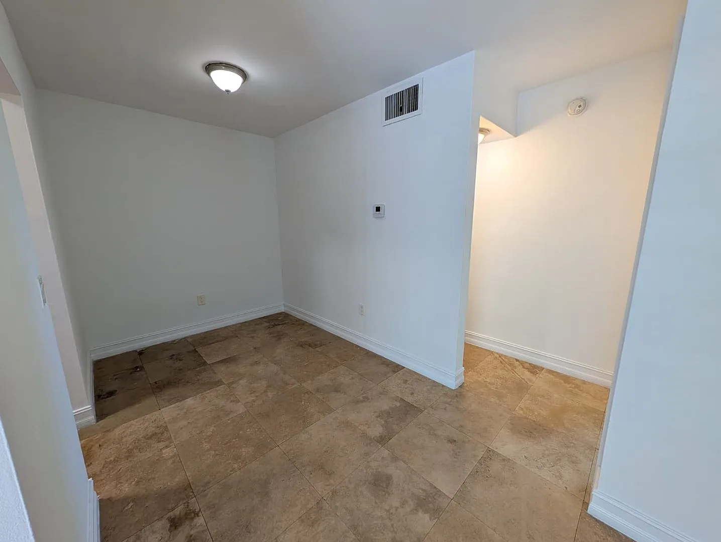 3009 N Andrews Ave — Photo 4