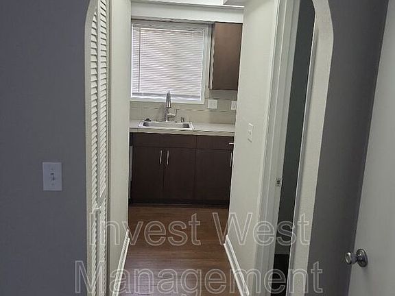 3rd image of 3009 E 20th St