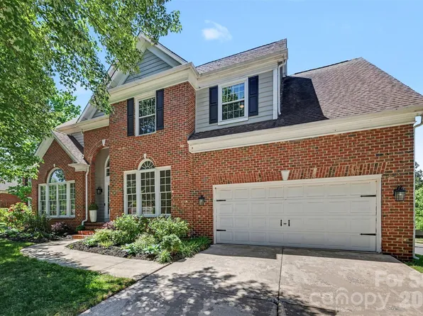 6213 Knightsgate Ct, Charlotte, NC 28269