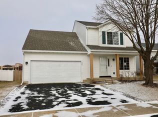 516 Alcott Ln, Bolingbrook, IL 60440