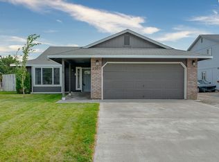 5207 Holly Way, West Richland, WA