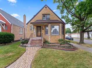 5300 S Narragansett Ave, Chicago, IL 60638