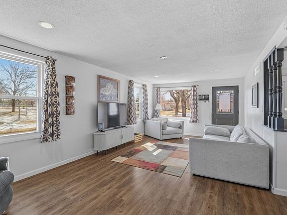 4th image of 114 Wallace St