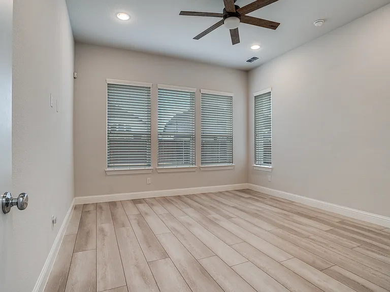 2811 Killdeer Trl — Photo 24