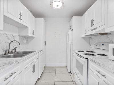 10748 N Kendall Dr APT N11, Miami, FL, 33176