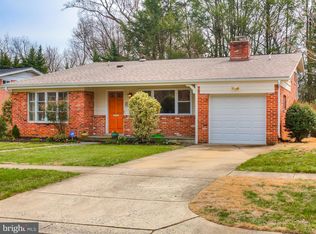 6204 Stardust Ln, Bethesda, MD 20817