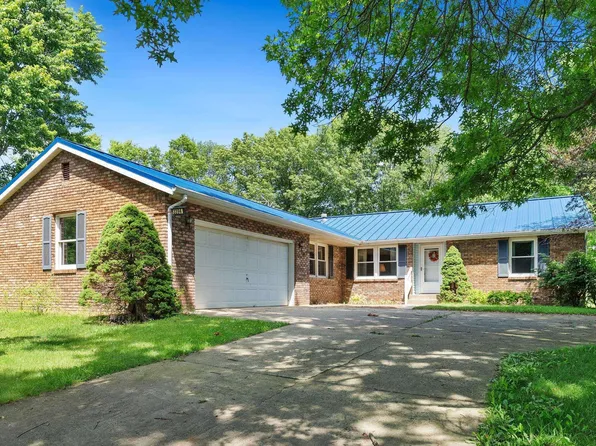 3394 N Old Farm Rd E, Warsaw, IN 46582