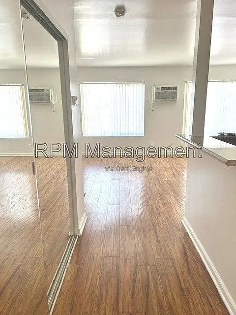 Studio, 1.0 bath, $1,595 — Photo 2