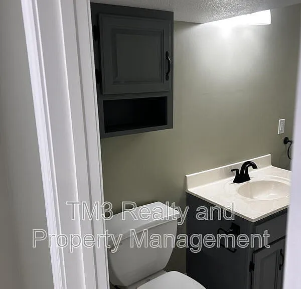 506 S 17th St — Photo 20
