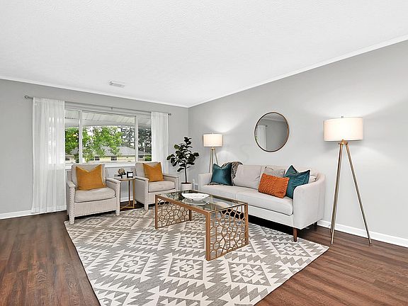 5th image of 265 Iroquois Park Pl