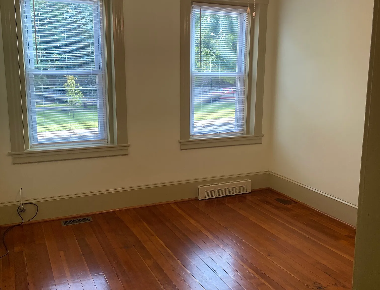 2 bed, 500 sqft, $1,000 — Photo 1