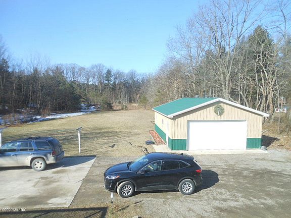 5th image of 11575 152nd Ave