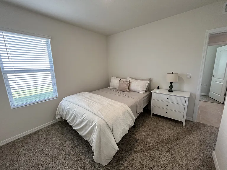 2219 Lake Preserve Cir — Photo 23