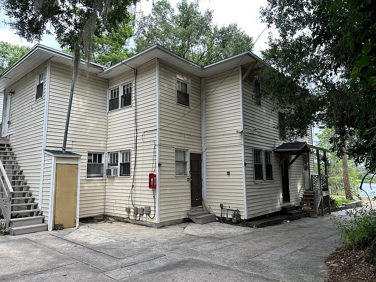 back of the multifamily home