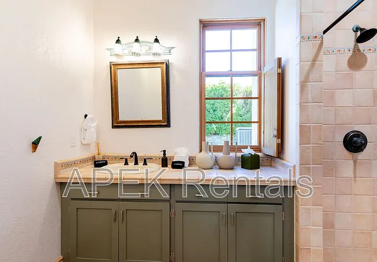690 W Linda Vista Dr — Photo 26
